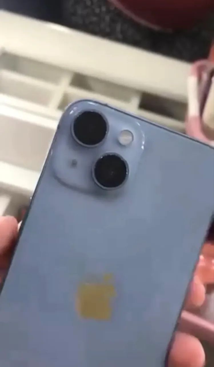 Celular iPhone 14 azul 128 gigas  - Foto 2