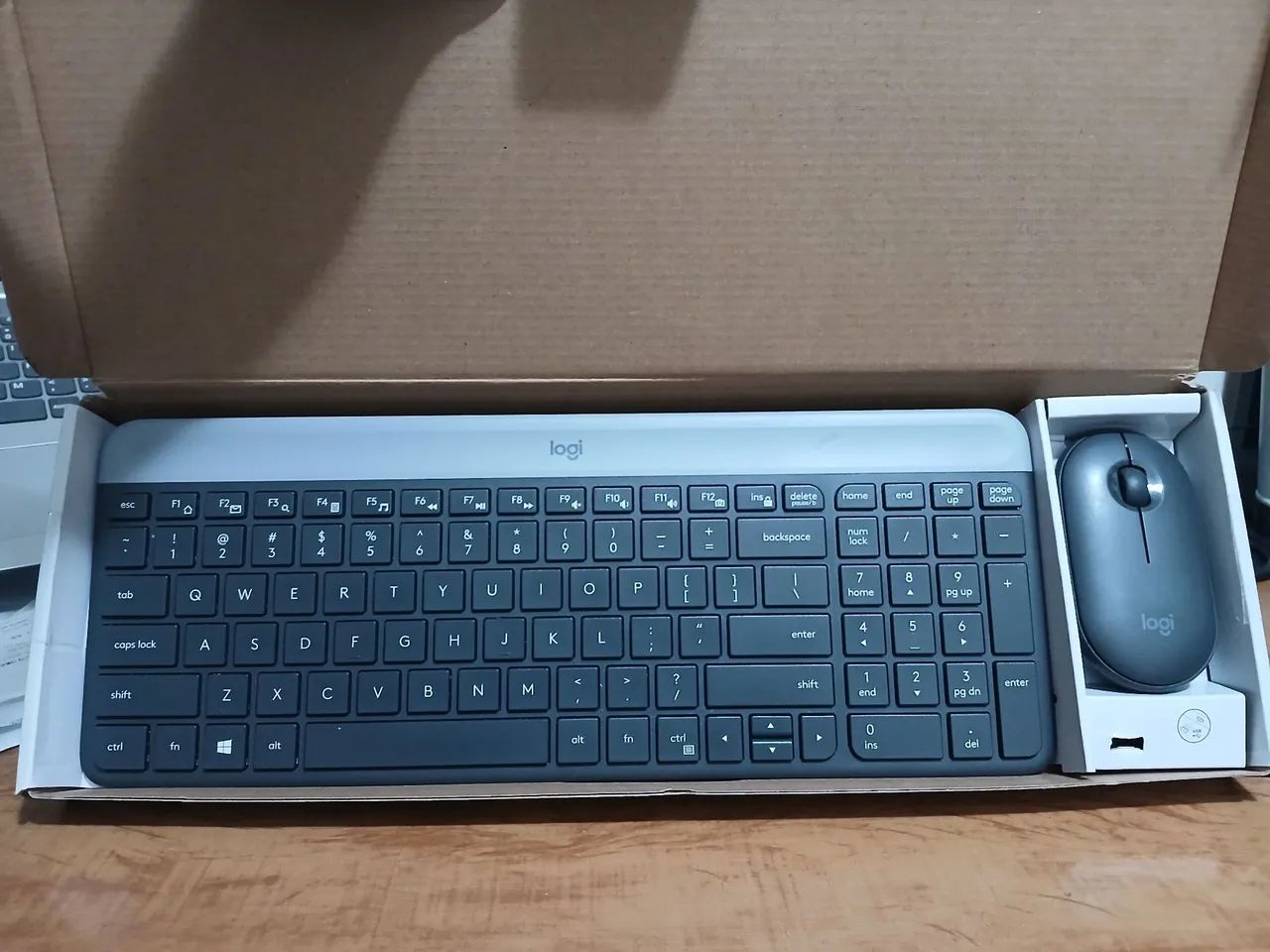 Kit teclado e Mouse sem fio Slim428513006359029761