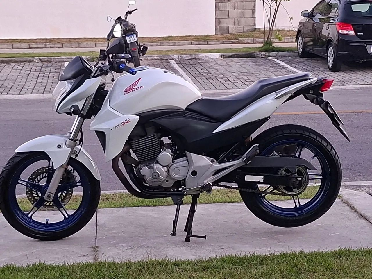 Vendo CB 300 R - Foto 2