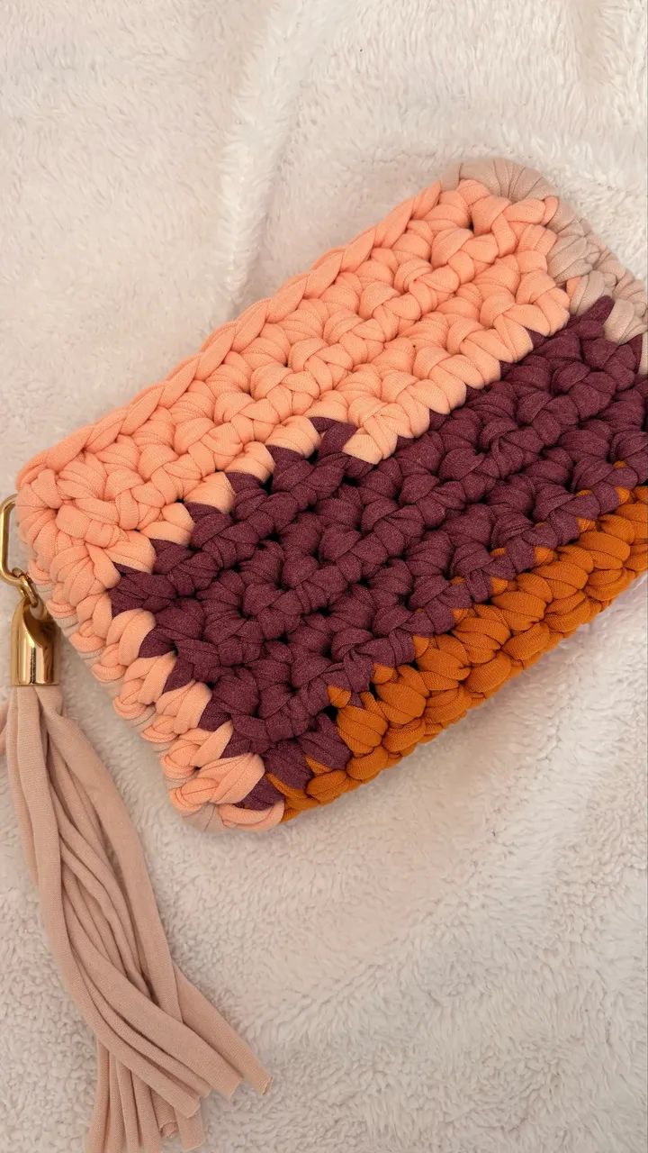 Bolsa de crochê fio de malha 