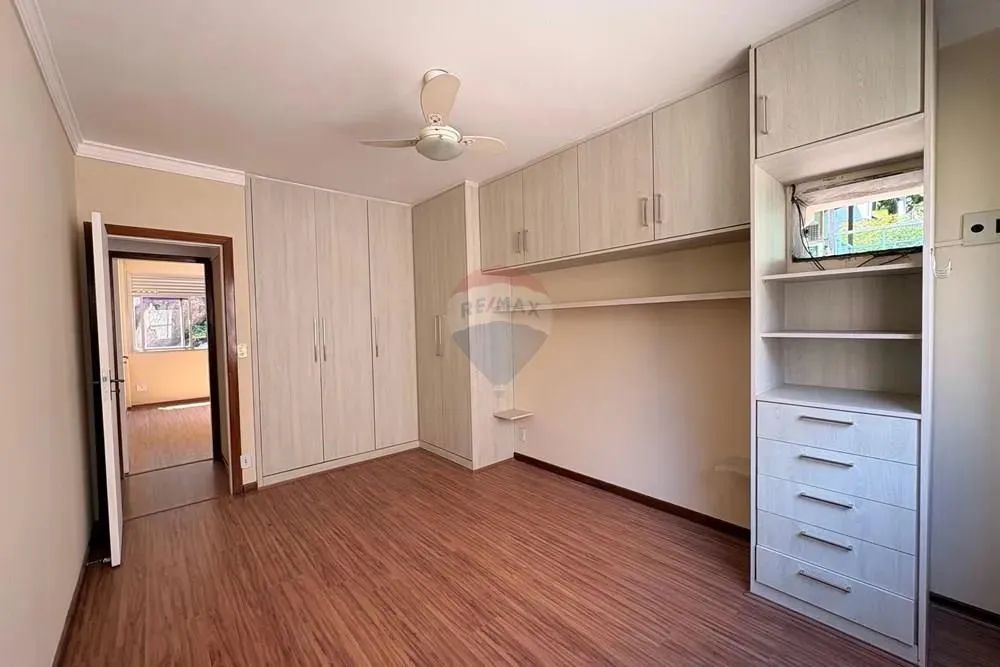 Apartamento Reformado com 3 Quartos no Fradinhos  Vitória