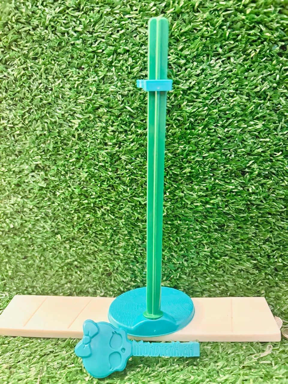 Suporte verde escuro com escova Monster Hogh - Foto 3