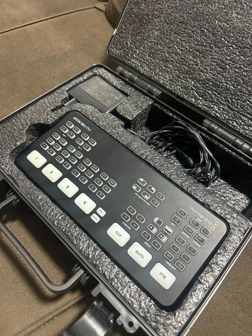 ATEM mini pro com case de proteção - Foto 2