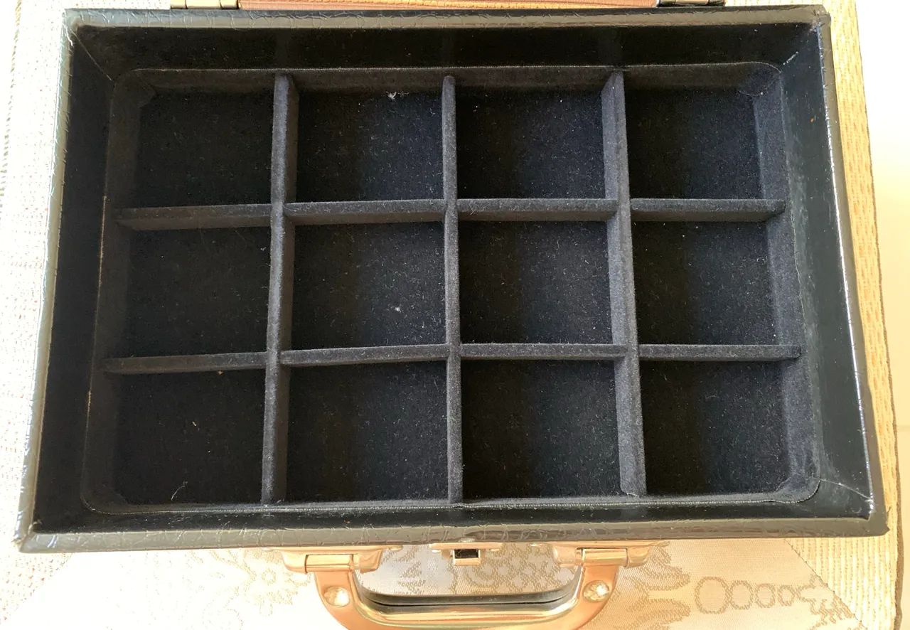 Maleta Porta Jóias e Bijuterias - Prata  - Foto 3