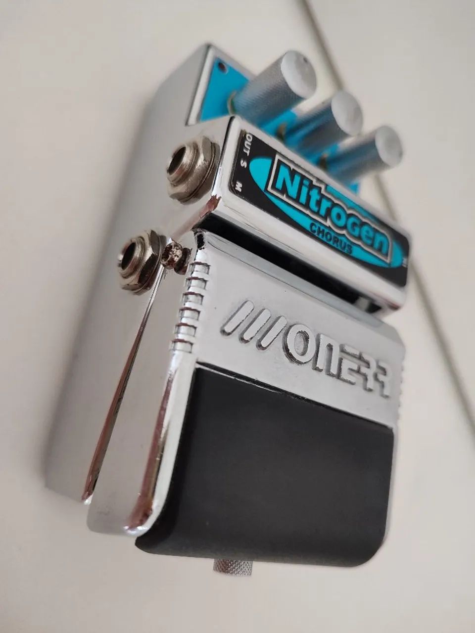 Pedal Onerr Nitrogen Chorus Stereo Cromado para Guitarra Nacional