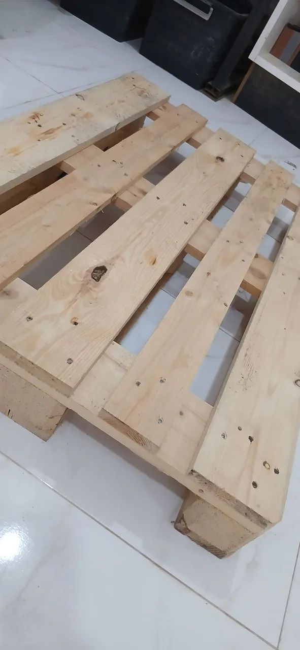 Palets para uso estrutural de móveis,  sofá, cama , etc