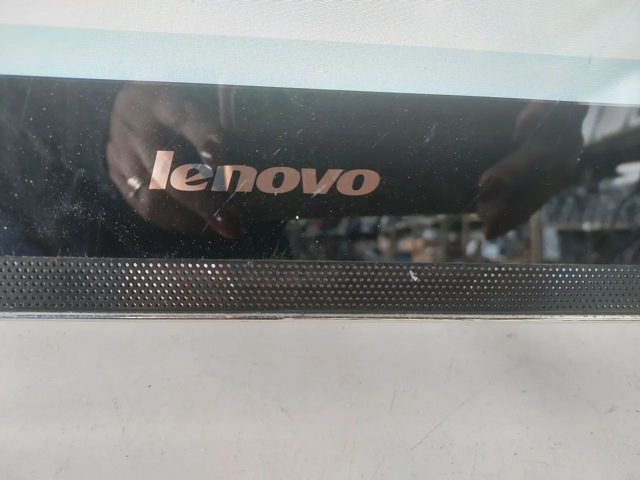 All-in-One Lenovo IdeaCentre B550  - Foto 3