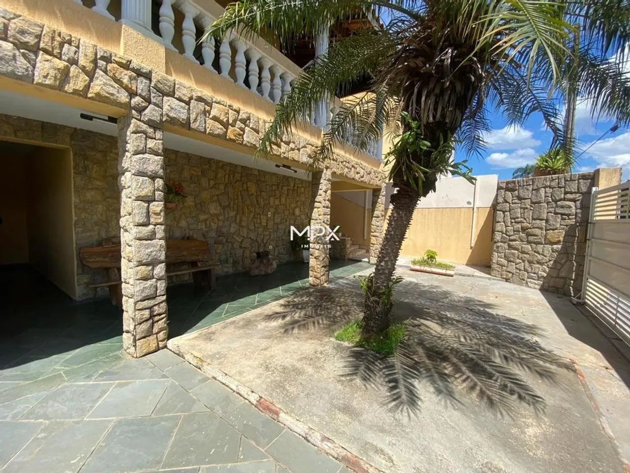 Casa à venda em Águas de São Pedro, Centro, com 3 quartos, com 275.01 m² - Foto 3