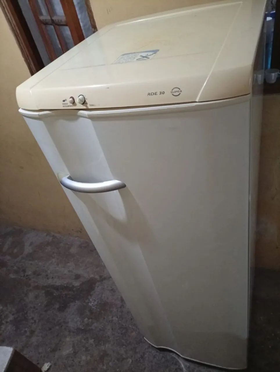 Entrego geladeira Eletrolux 