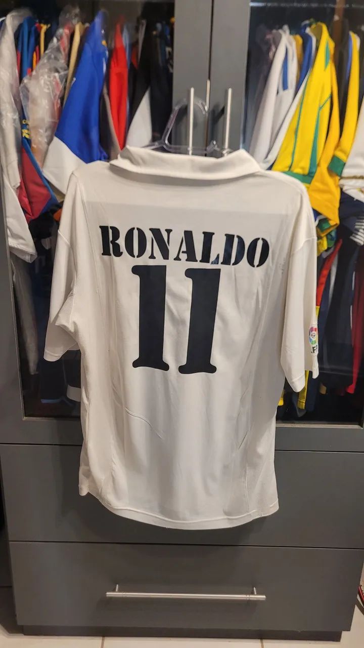 Camisa Real Madrid RONALDO 2002 - Foto 2