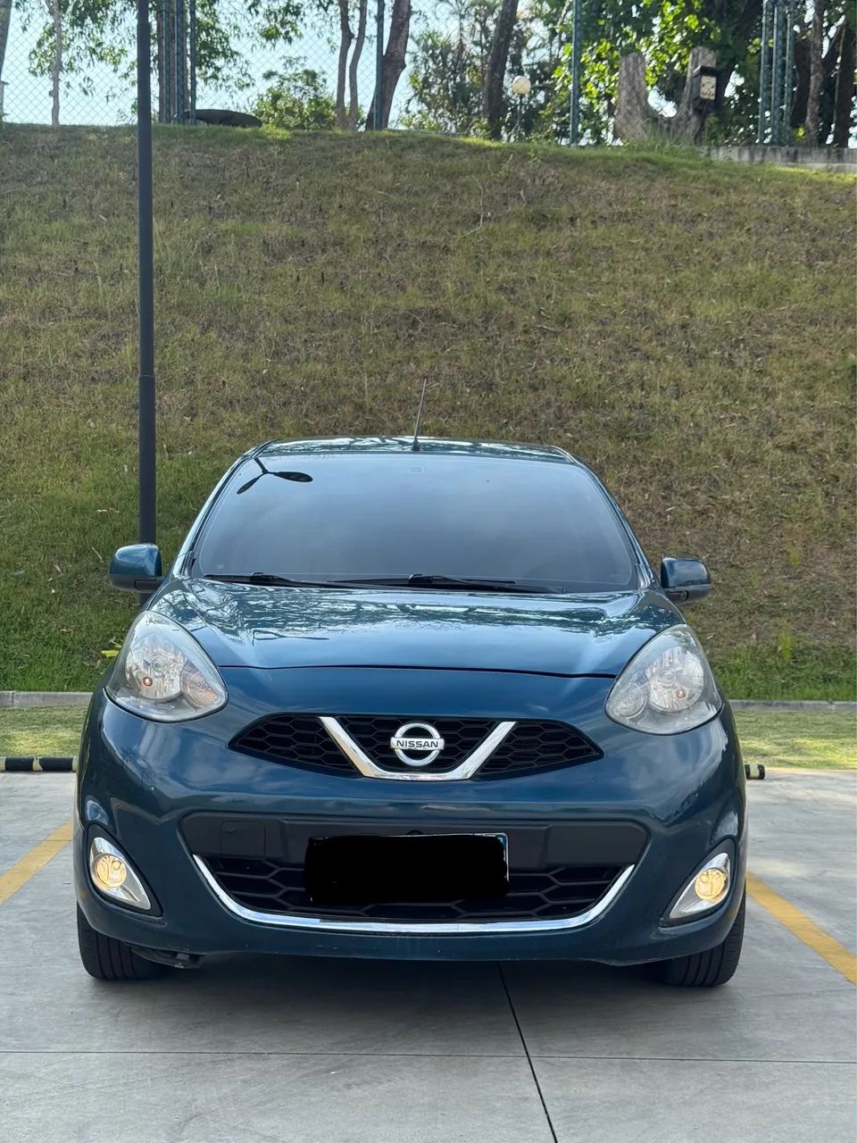 Nissan March 2016