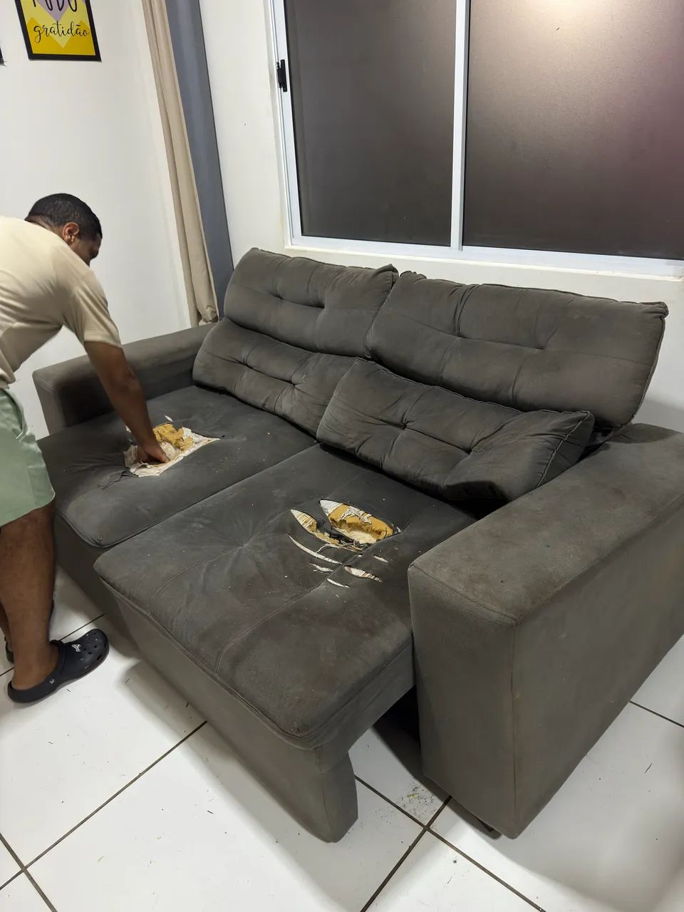 Sofá usado - Para reforma65566255980290121