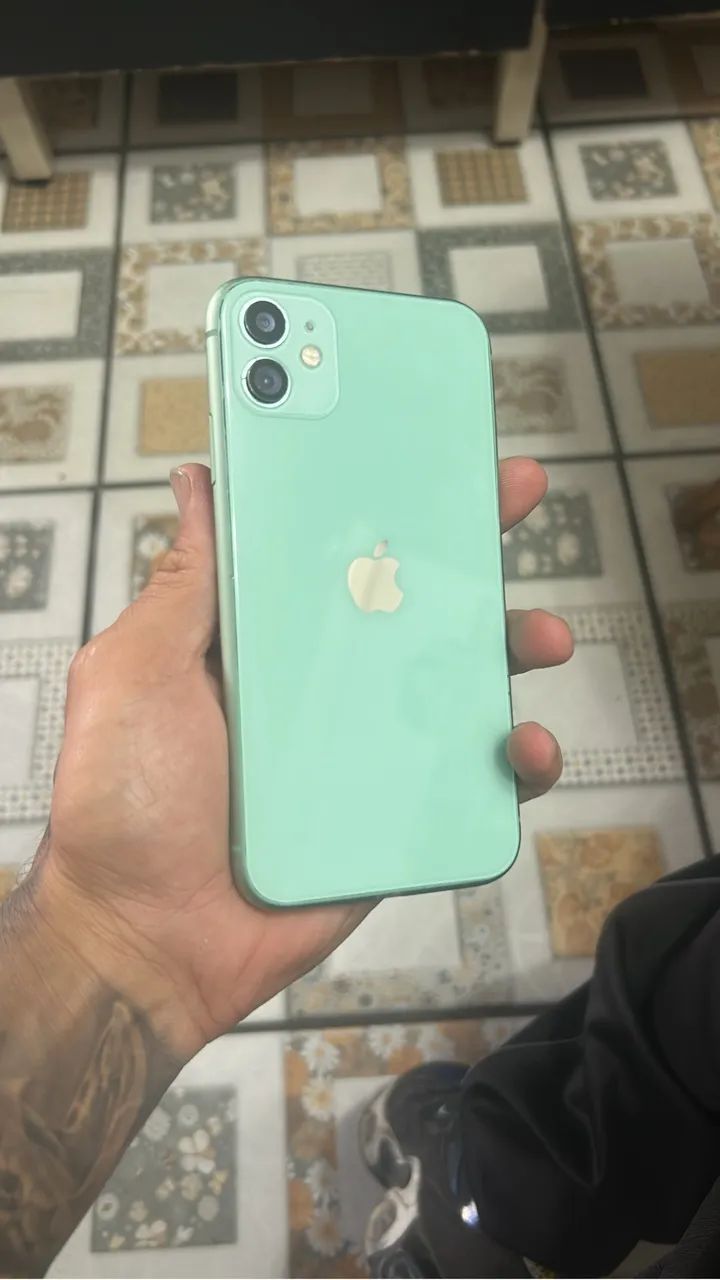 iPhone 11 64 Gigas  - Foto 2
