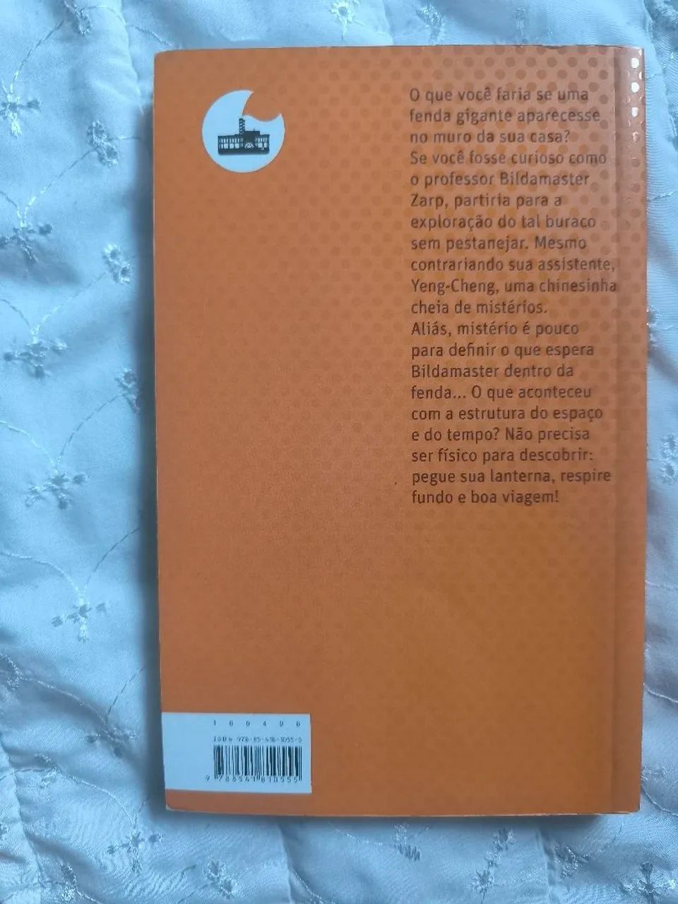 Livro "A fenda do tempo" - Foto 2
