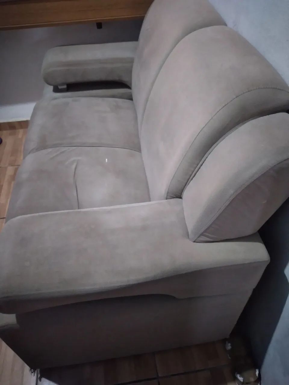 Vendo Sofá de 2 lugares - Foto 2