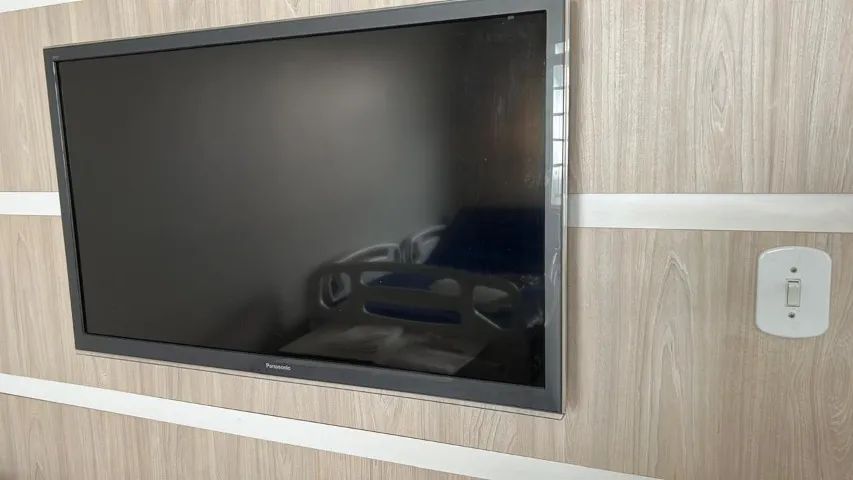 TELEVISÃO PANASSONIC 42 POLEGADAS
