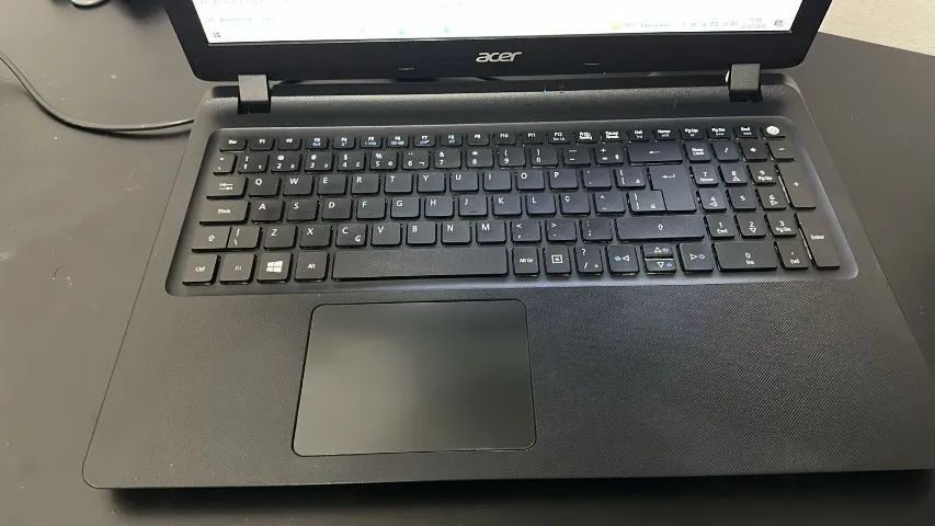 Notebook Acer Aspire ES1-572 - Foto 3