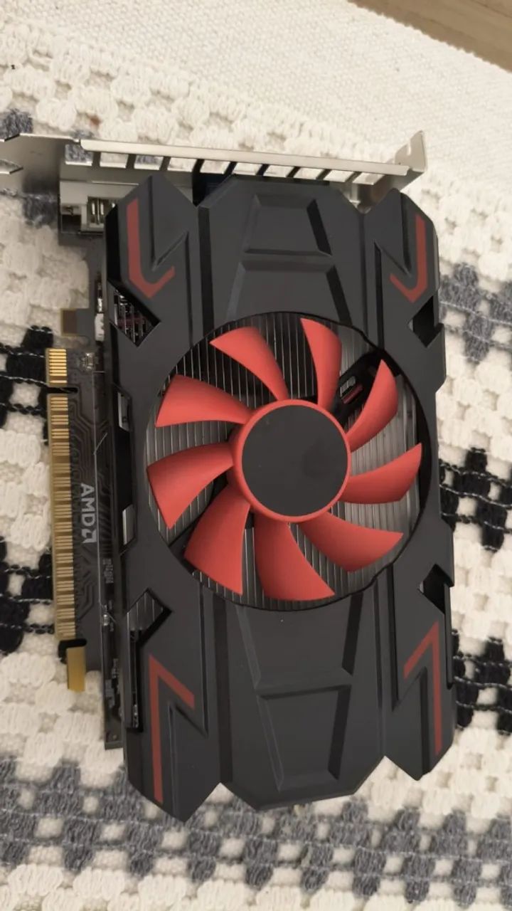 Placa de Video AMD 4GB - Foto 3