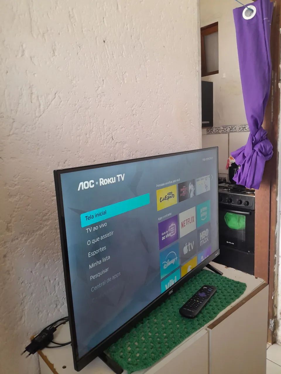 Vendo tv nova smart acompanha controle
