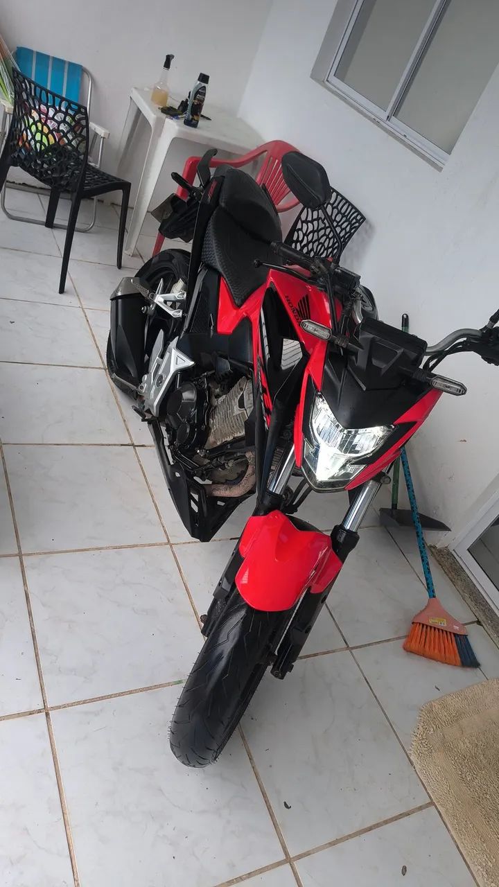 Vendo cb 300f Twister 