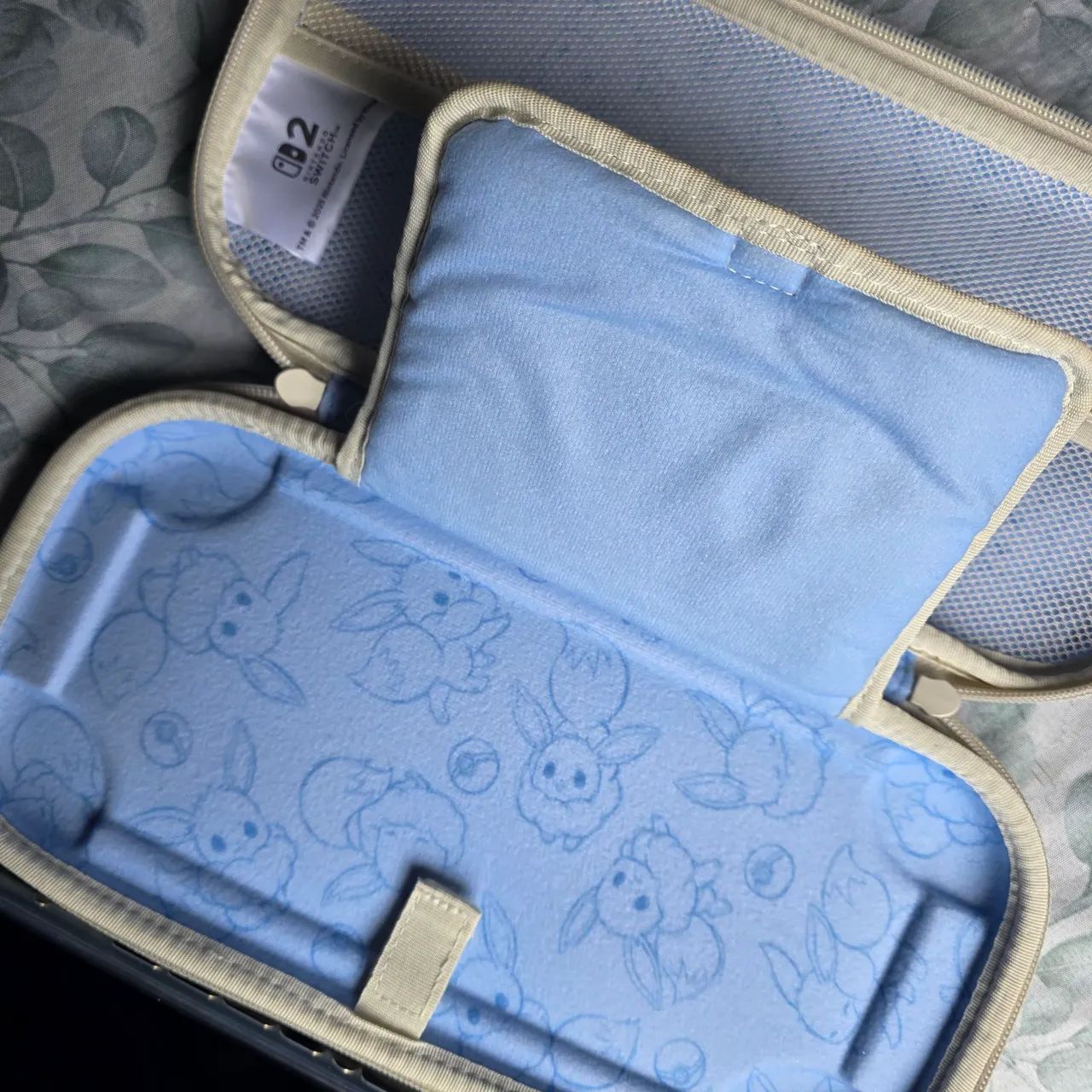 Case oficial Evee para Nintendo Switch 2 - Foto 2