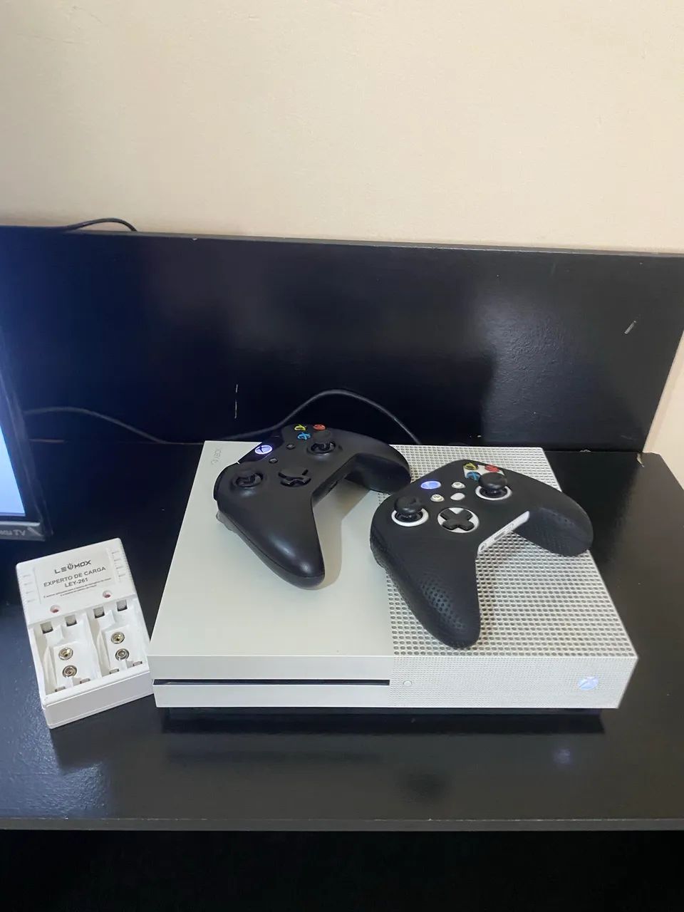 Vende-se. XBOX ONE S.