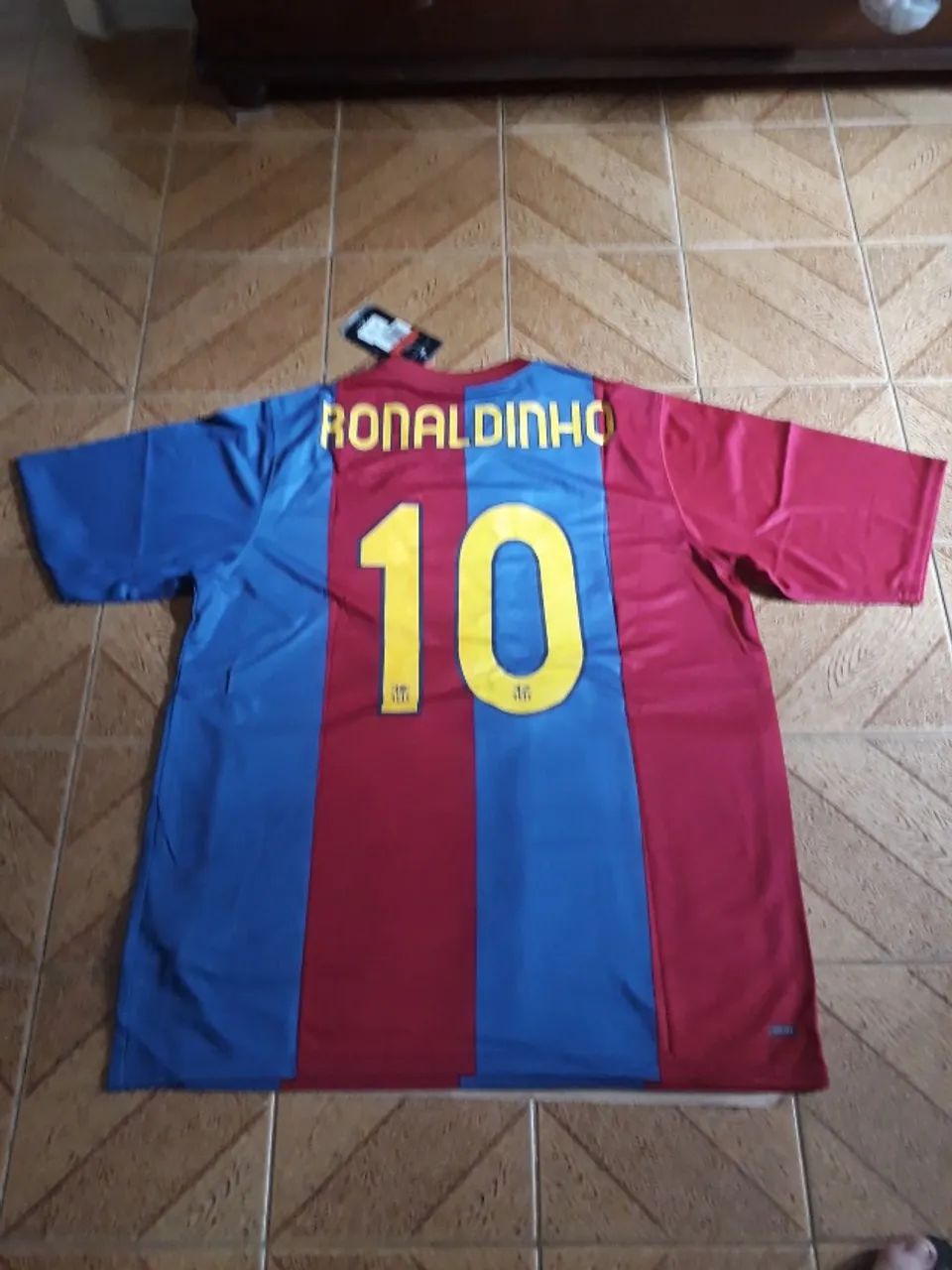 Camisa Barcelona Ronaldinho  - Foto 2