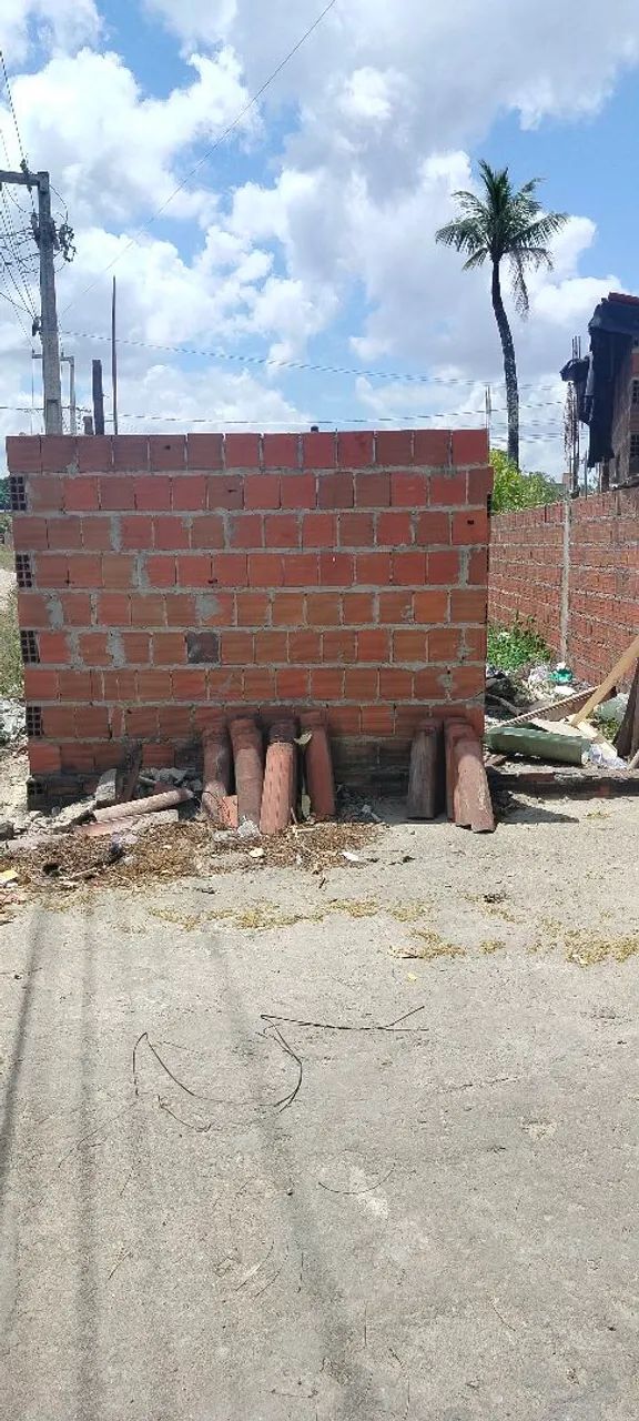 Terreno com a casa em andamento  - Foto 3