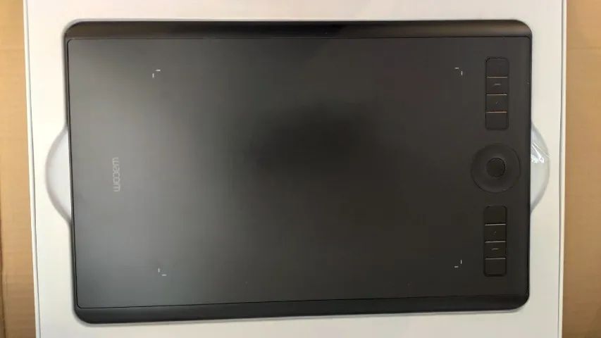 Wacom Intuos Pro Medium PTH-660