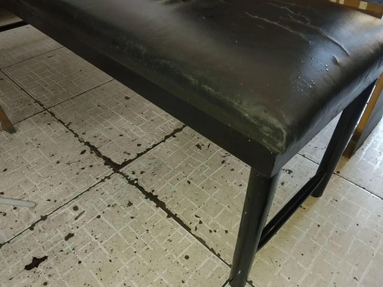 Banco de espera . - Foto 2