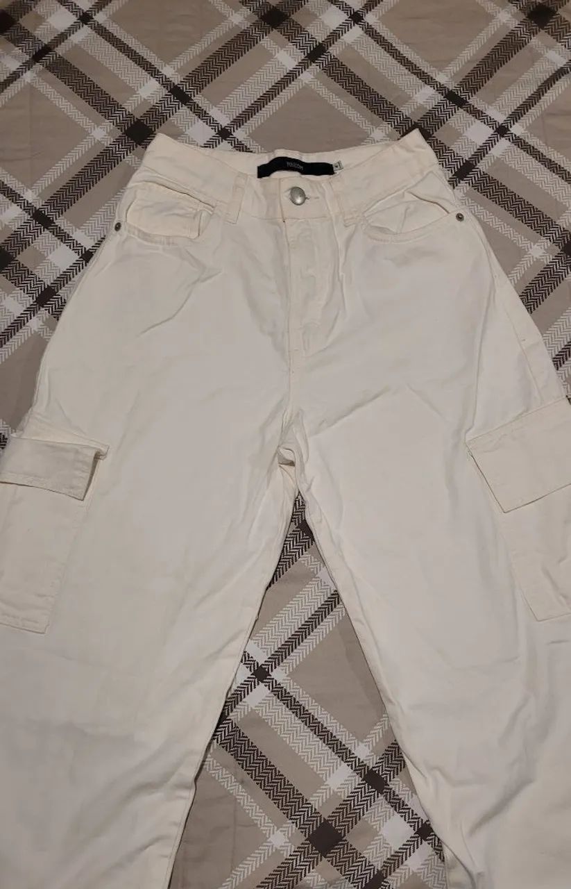 Calça cargo branca com bolsos laterais 38 Youcom
