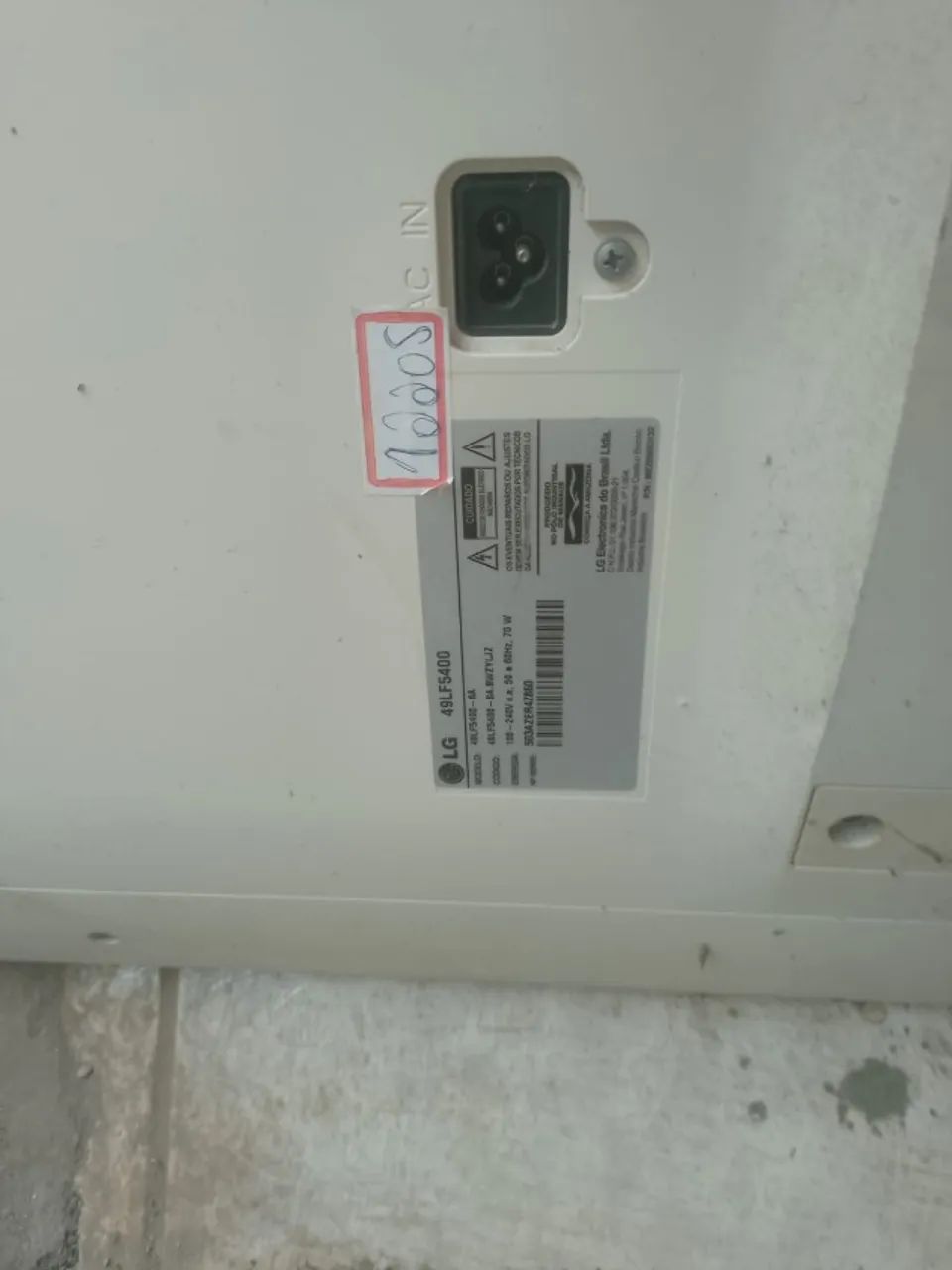 Tv Lg 49 polegadas - tela com defeito (retirada de peças) - Foto 2