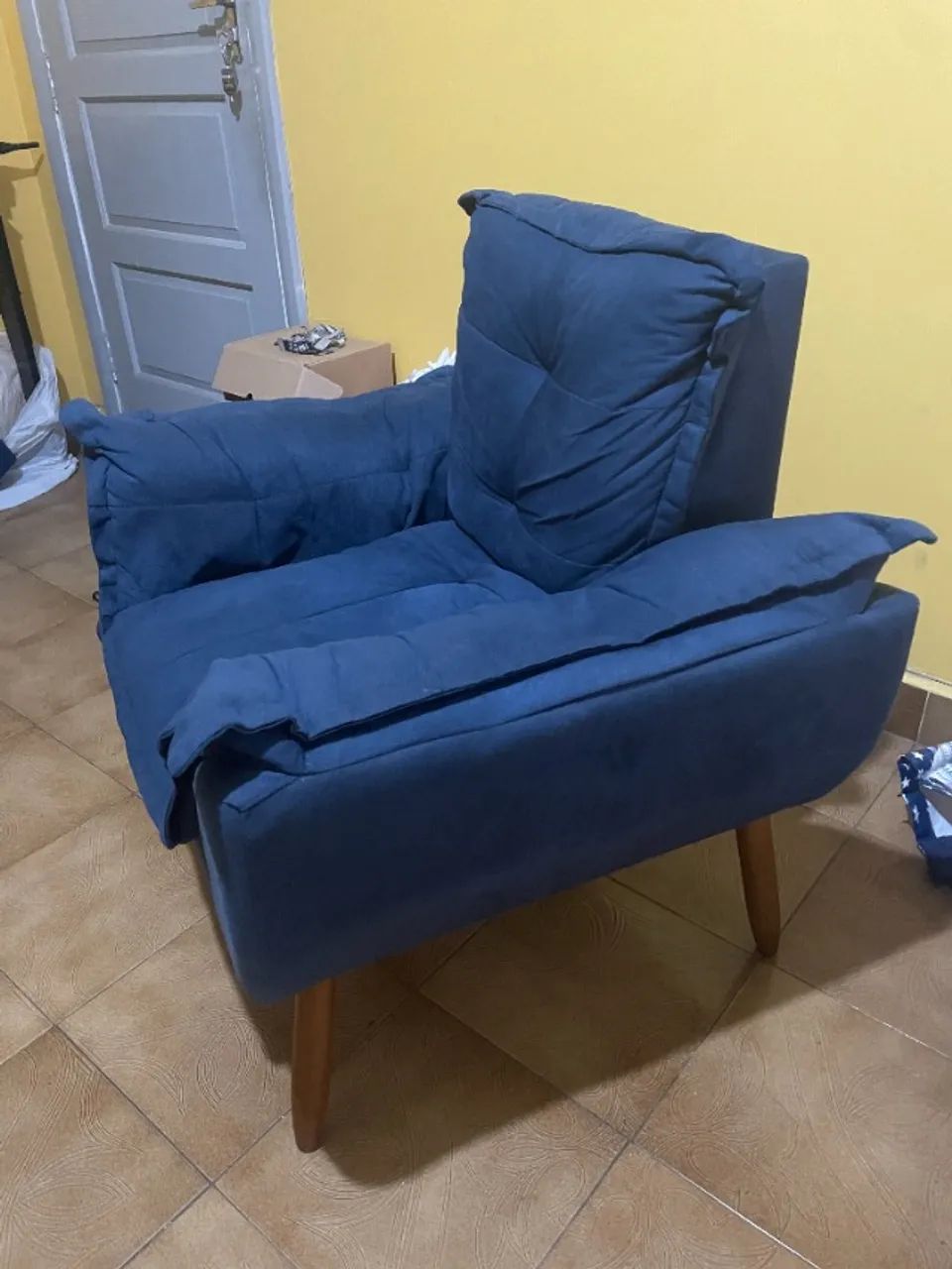 Poltrona Suede Azul Marinho Pés Palito - Foto 2