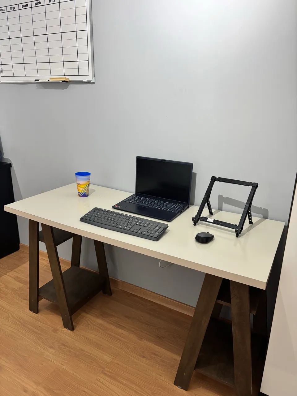 Mesa de Escritório Funcinal e Elegante - Foto 2