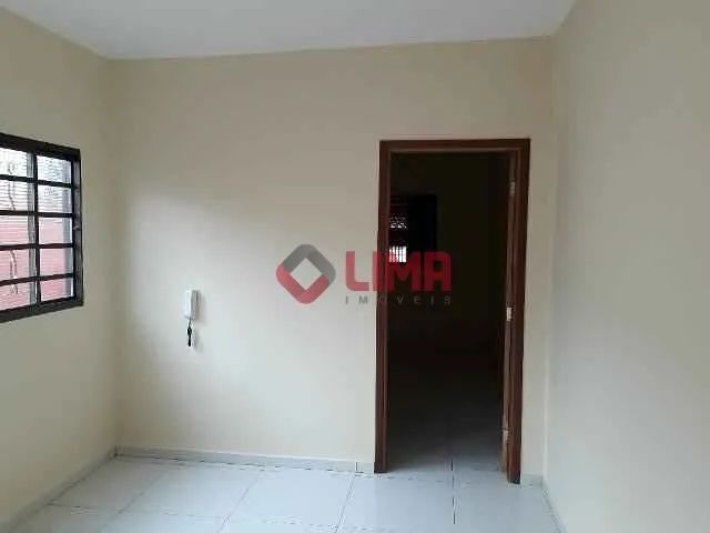 Excelente casa reformada com 01 dormitório, próximo à Av. Duque de Caxias - Foto 4