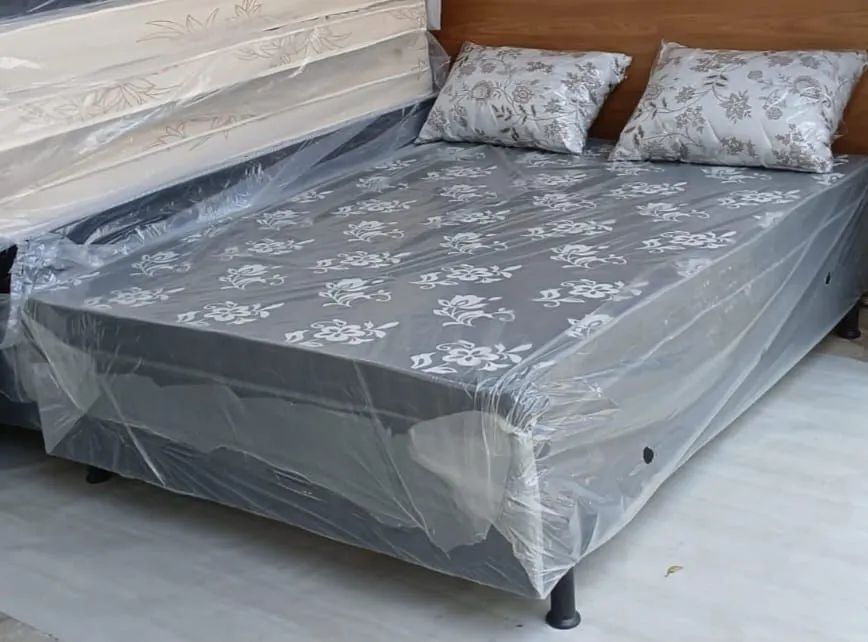 Cama box com espuma acoplada a Base 
