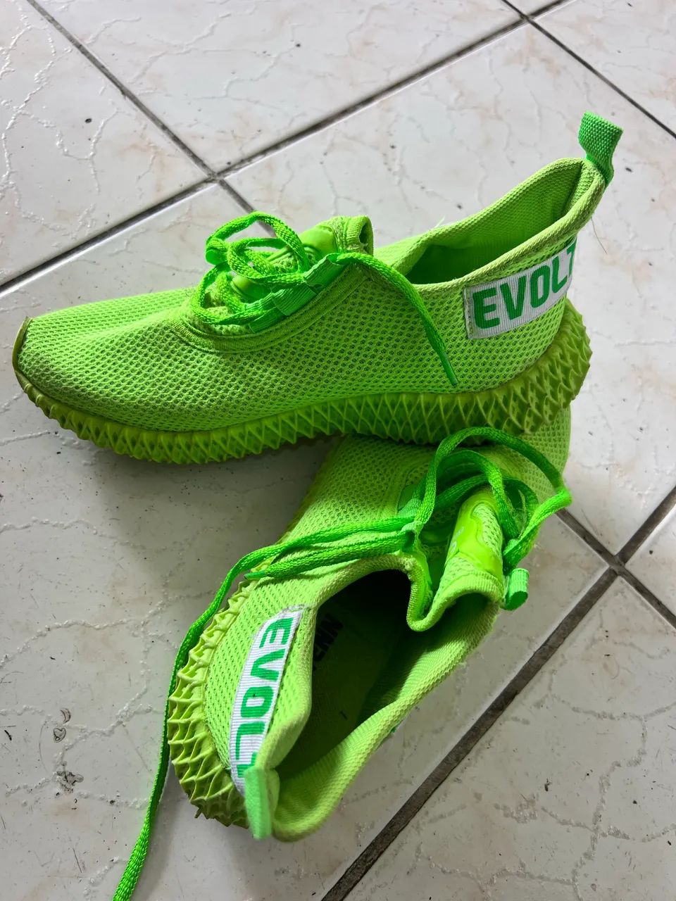 Tênis feminino verde cana NOVO - Foto 2