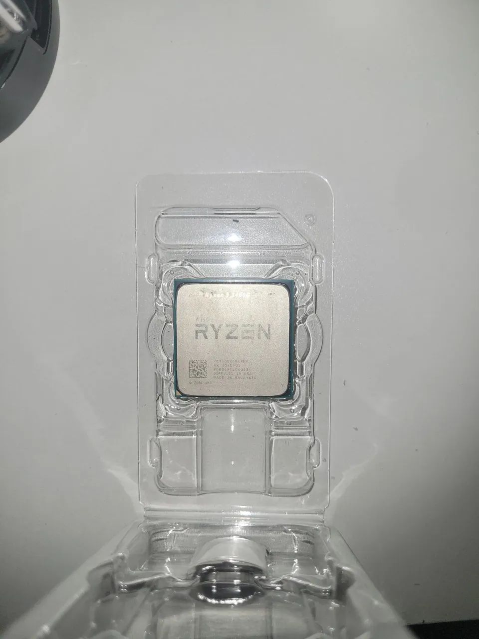 Ryzen 5 3400g com cooler box