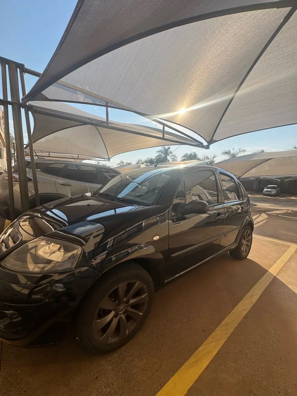 Citroën C3 GLX 1.4/ GLX SONORA 1.4 FLEX 8V 5P 2012