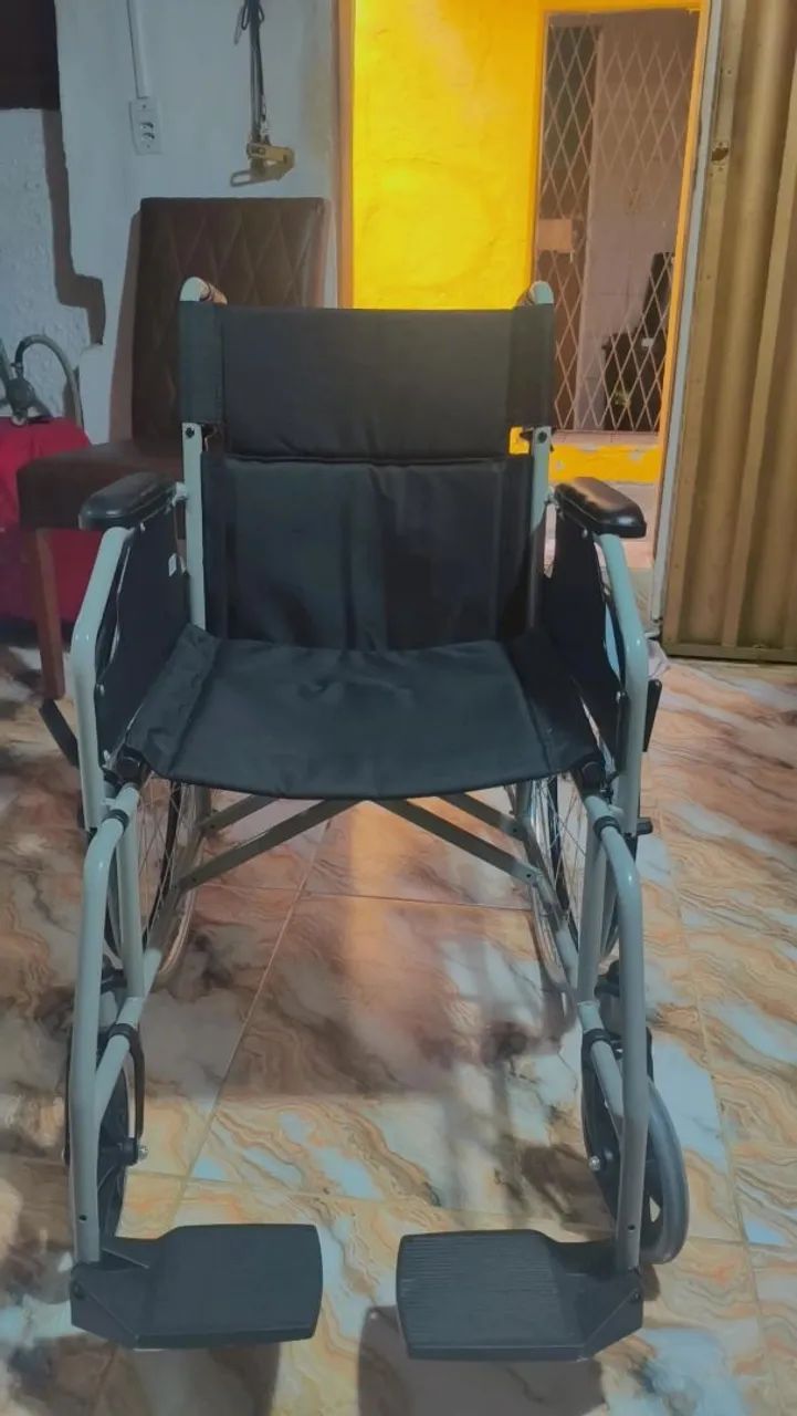 Cadeira de Roda - Foto 3