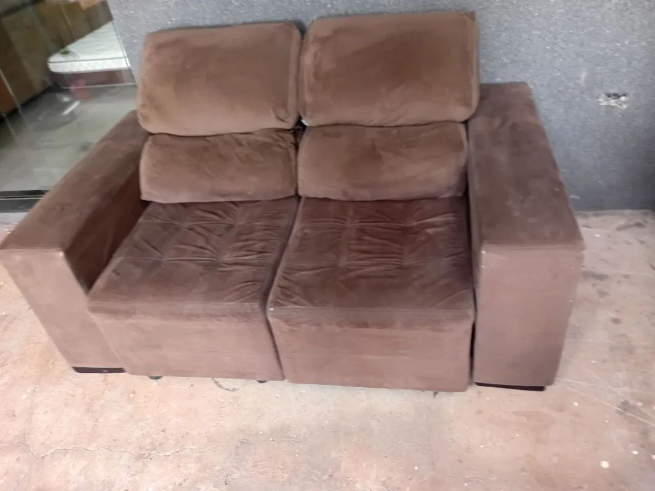 Vendo sofá retrátil e inclinavel entrego  - Foto 5
