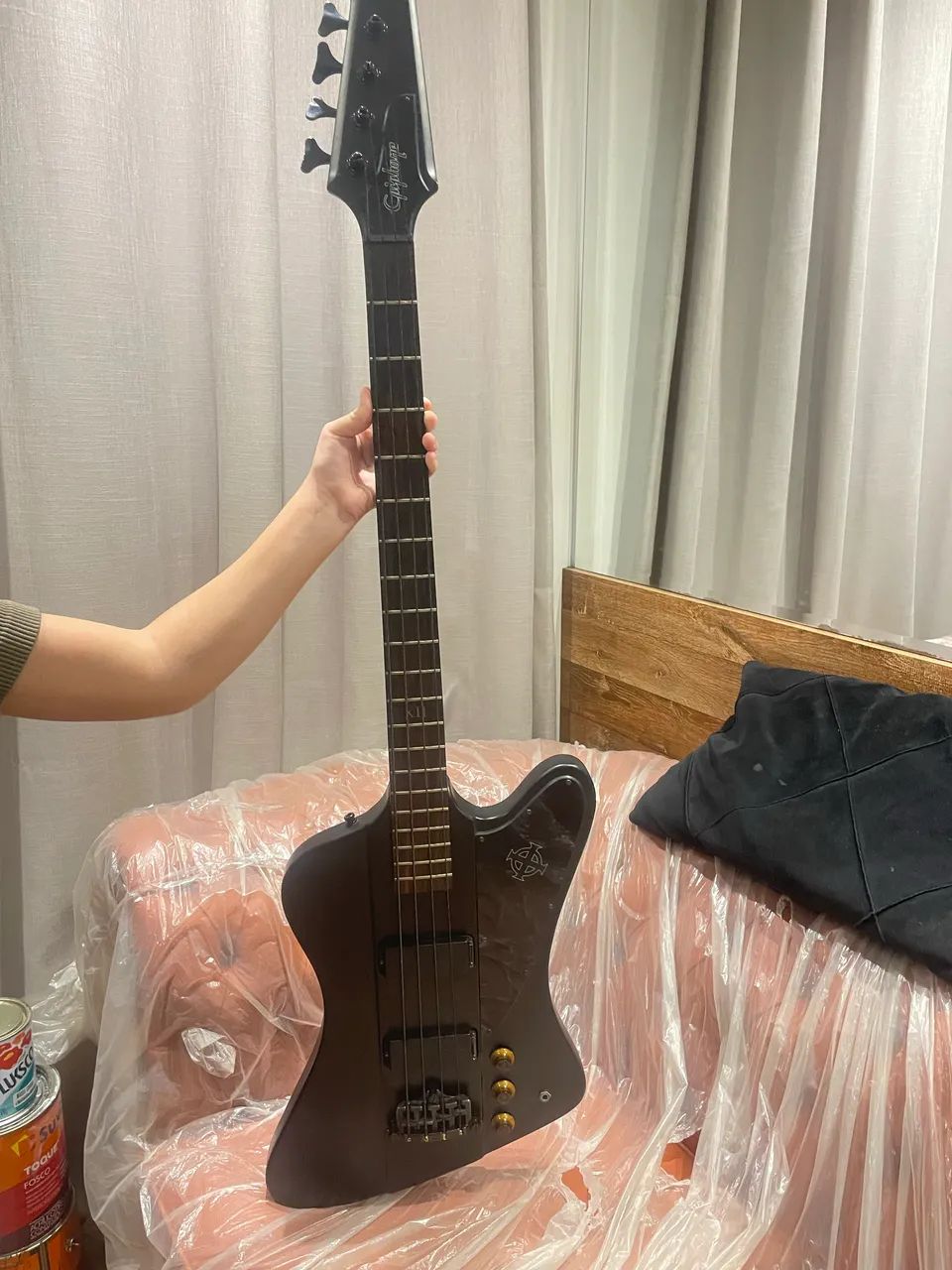 Contrabaixo Epiphone Thunderbird IV Ghotic sem nenhum risco