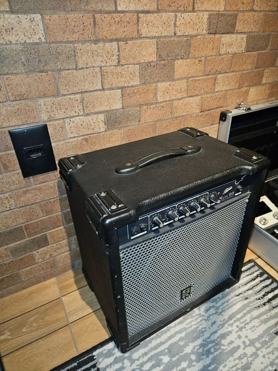 Amplificador de guitarra Staner kute 60