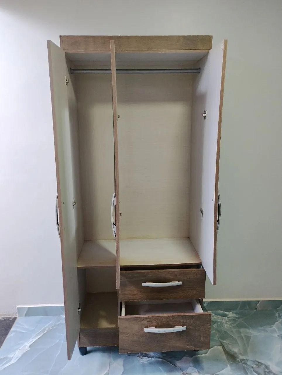 Guarda roupa de solteiro entrego - Foto 2