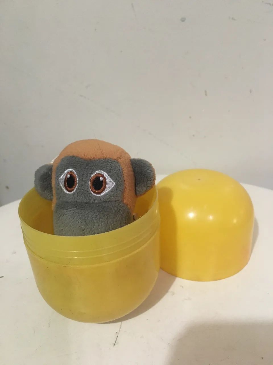 Macaco Pelúcia Kinder OVO - Foto 3