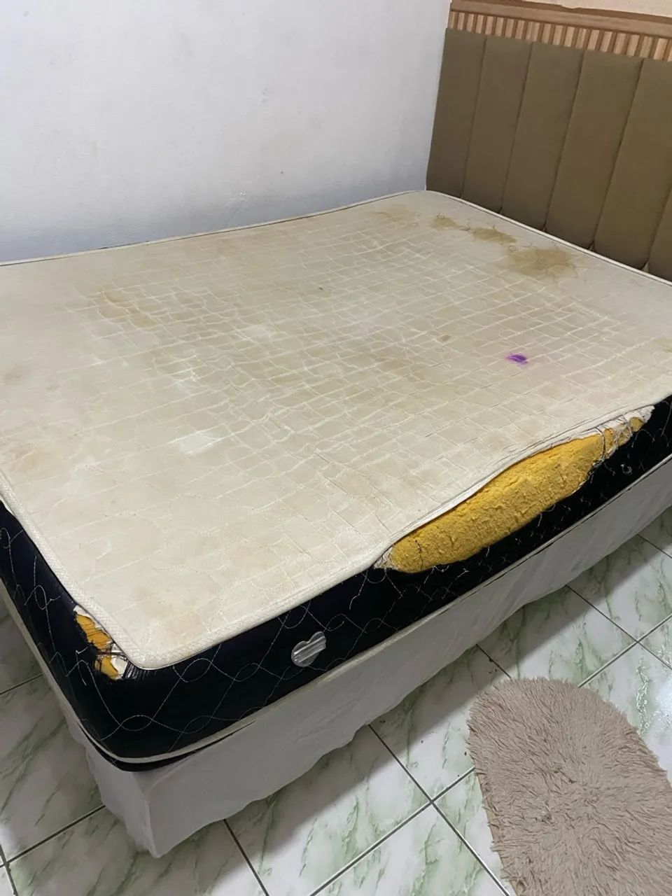 Cama casal  com base e colchão  - Foto 3