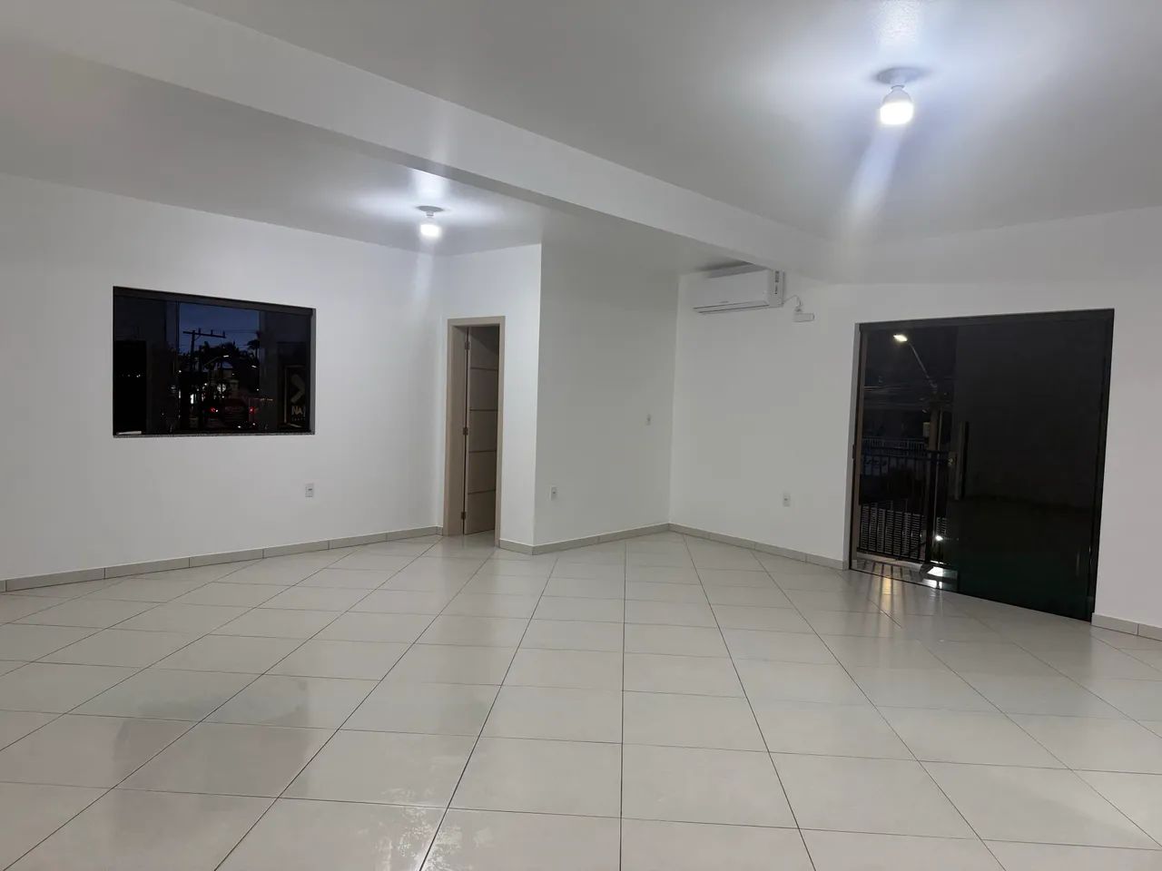 Sala comercial segundo piso com varanda - Foto 2