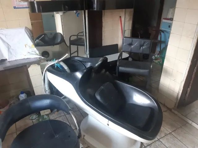 Salao de cabeleleiro kit com cadeiras e gabinete etc.