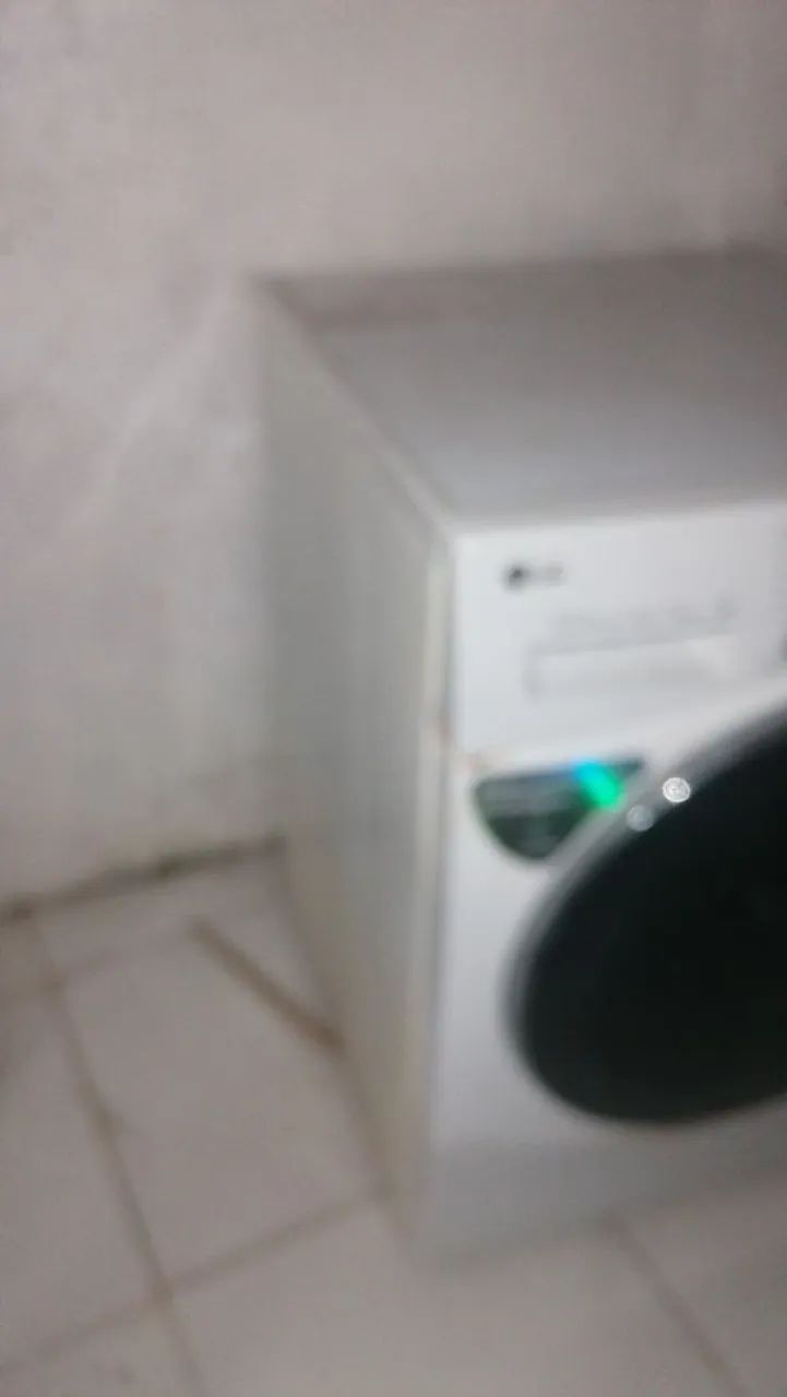 Lavadora LG lava é seca  10 kg  - Foto 4