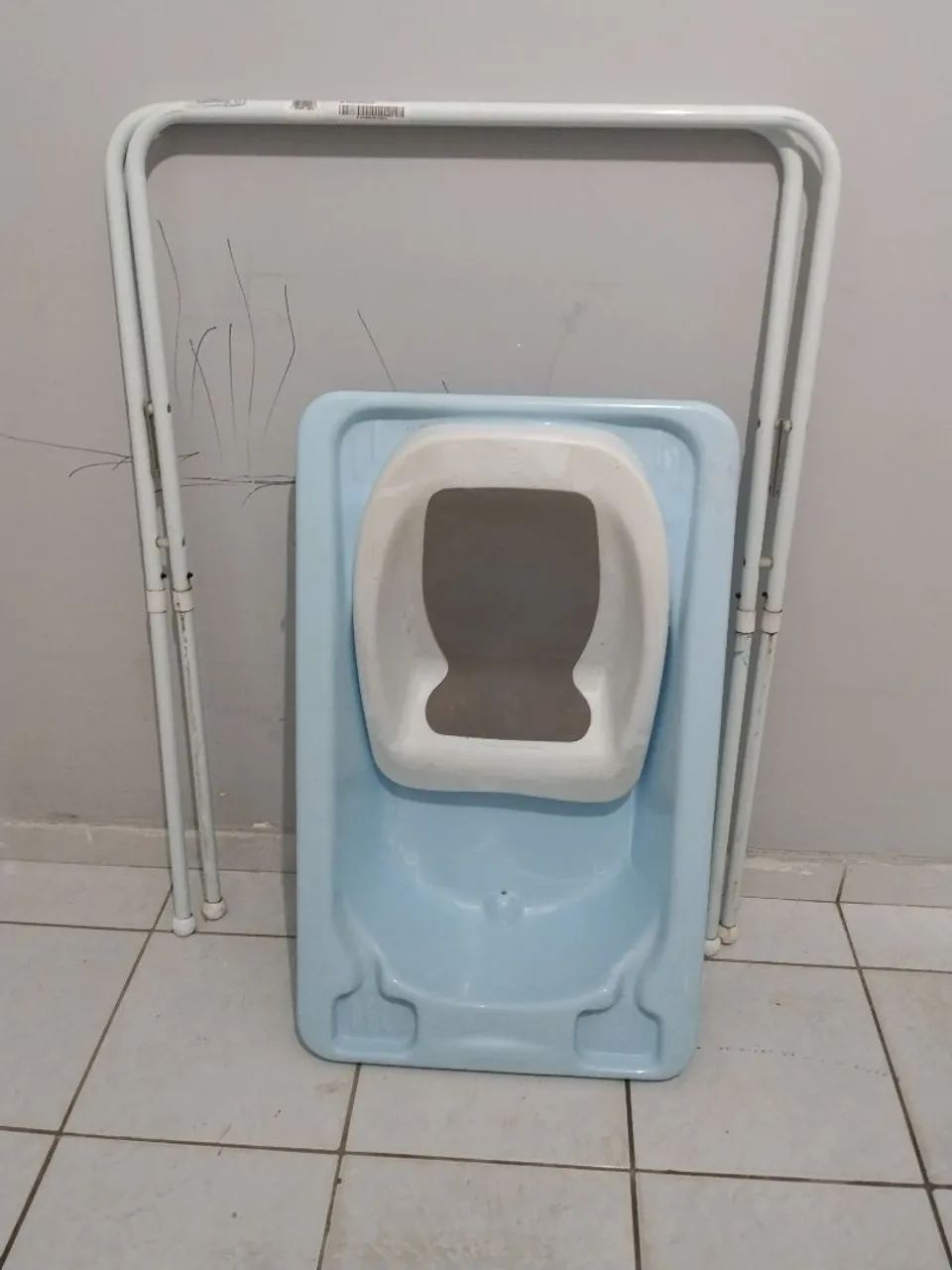 Banheira de bebê com suporte  - Foto 4